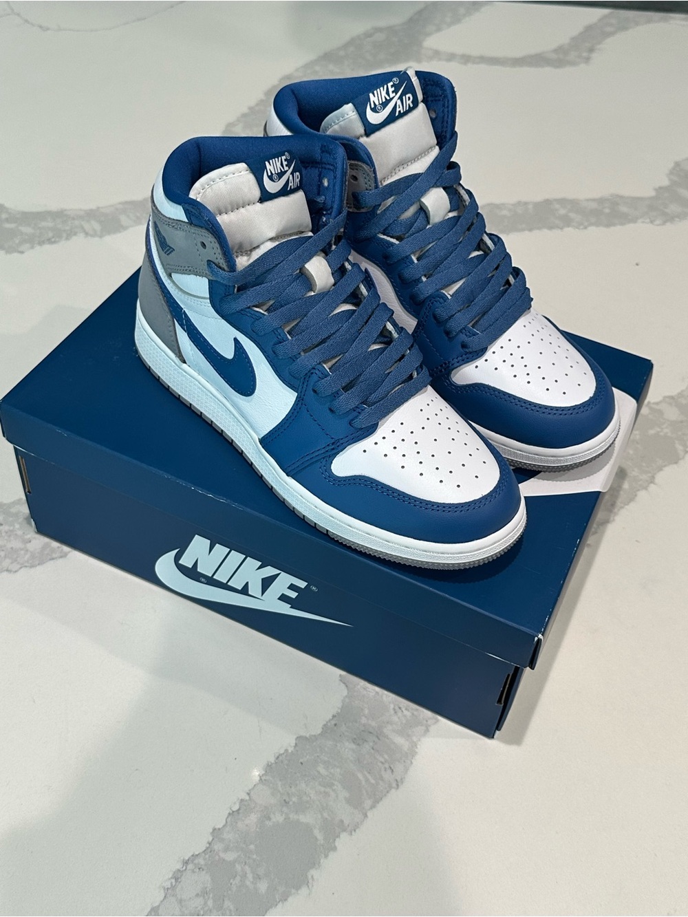 Nike Air Jordan Retro 1 High OG Blue/White/Gray Sneakers Men/boys 6.5 (Women 8)